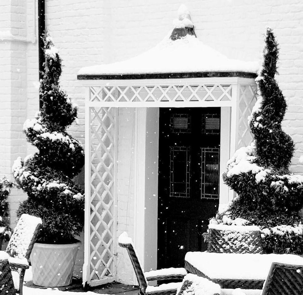 Prince Rupert Hotel Shrewsbury Bagian luar foto