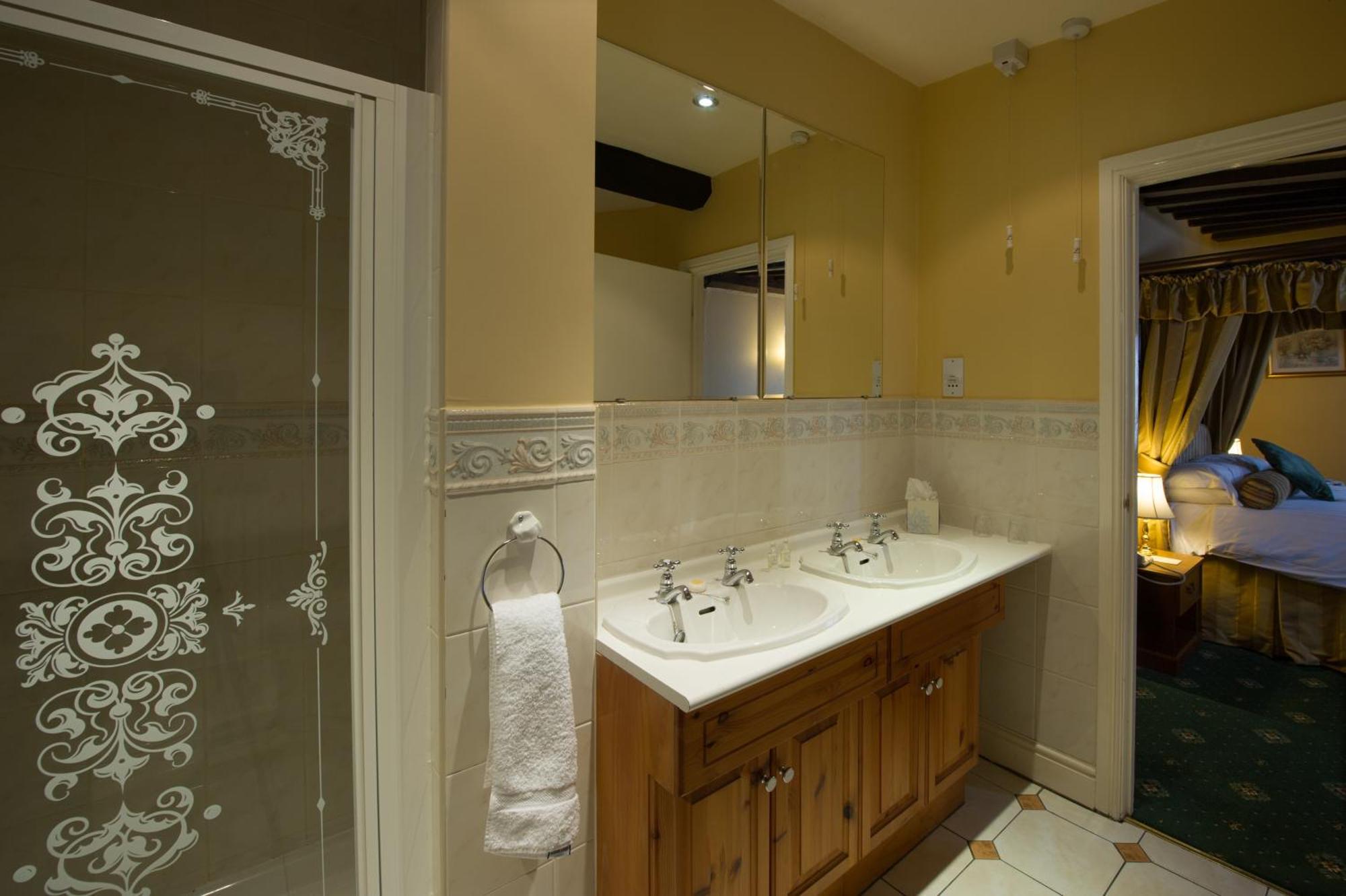 Prince Rupert Hotel Shrewsbury Bagian luar foto